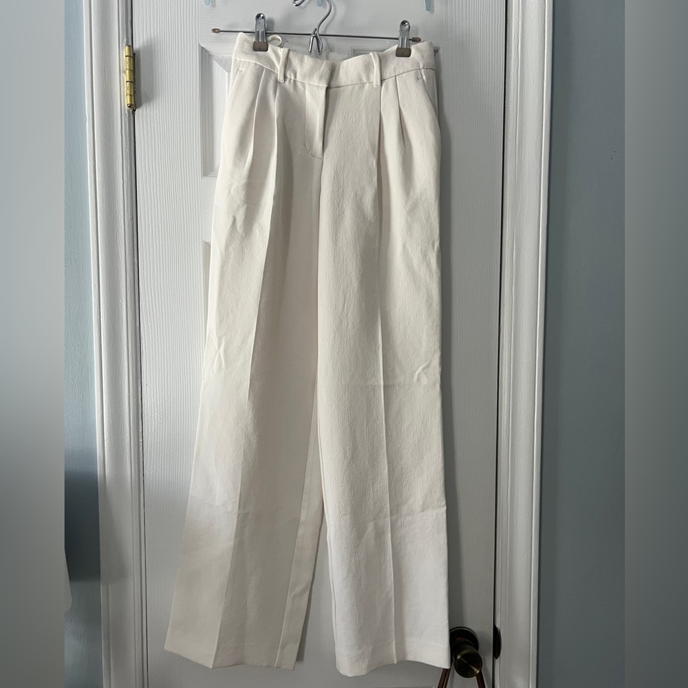 Aritzia “The Effortless Pant” Wilfred in Light Birch